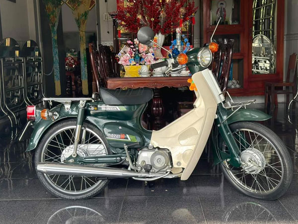 Honda Cub 81 'trùm mền' còn mới cứng được rao bán giá hơn 100 triệu