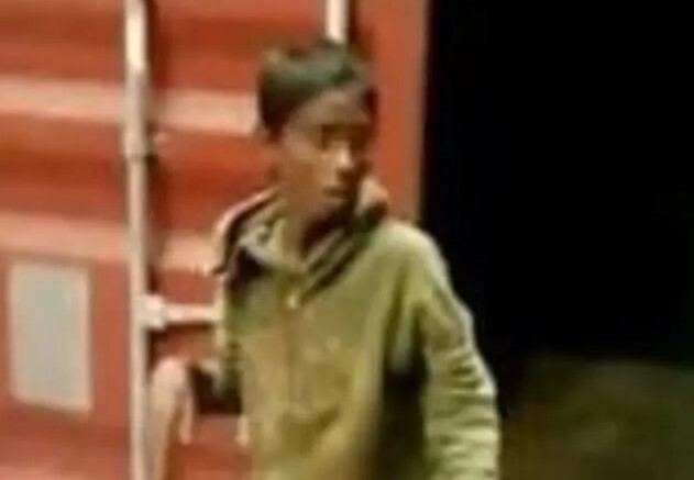 Ngủ quên khi đang chơi trốn tìm, cậu bé Bangladesh tỉnh dậy hoảng hốt thấy mình đang ở... Malaysia