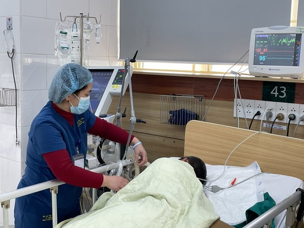 Nam thanh niên tổn thương não, suy thận cấp sau khi uống rượu