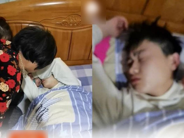 Bạn gái réo điện thoại liên tục mà thằng con trời đánh vẫn say khướt chẳng biết gì, mẹ cuống cuồng lay con dậy hỏi mật khẩu để giải thích thay