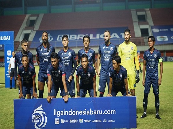 CLB ở giải VĐQG Indonesia dọa giải thể vì bị... chính CĐV nhà tấn công