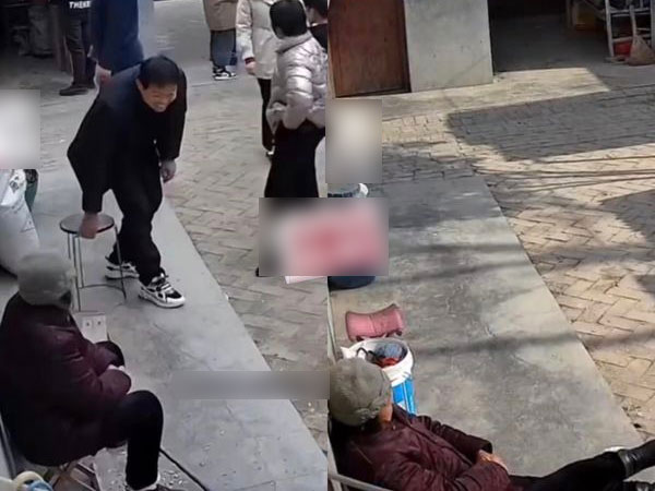 Cảnh tượng đối lập tới xót xa: Bà cụ ngồi trước mái hiên tươi cười nhìn con cháu rộn ràng qua lại trong tết và tấm lưng còng cô độc hiu cạnh với chiếc sân vắng khi tết qua đi