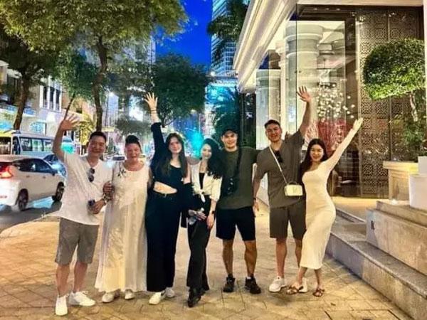 Mới đầu năm, em gái Văn Lâm tỏ rõ thái độ với chị dâu tương lai