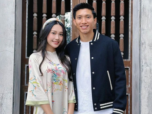 Đoàn Văn Hậu duy trì một điều mỗi khi thấy bạn gái 'sống ảo', được Doãn Hải My âu yếm gọi là 'fan cứng'