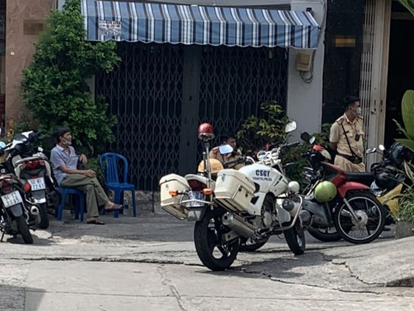 Công an phong tỏa con hẻm, điều tra vụ bé 6 tháng tuổi tử vong bất thường ở TP.HCM