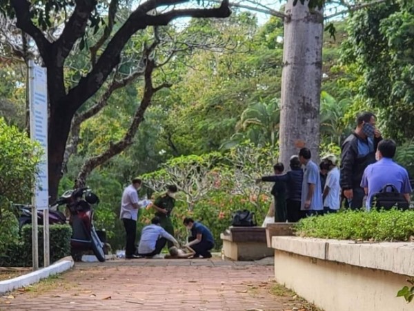Đang nhâm nhi dở tách cafe, người đàn ông trung niên bất ngờ ngã gục, tử vong tại chỗ