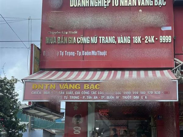 Ngày vía Thần Tài bán ra 600 miếng vàng dù chưa cấp phép