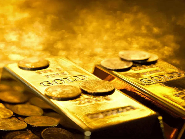 Giá vàng hôm nay 3/2: Tăng mạnh sau điều chỉnh lãi suất