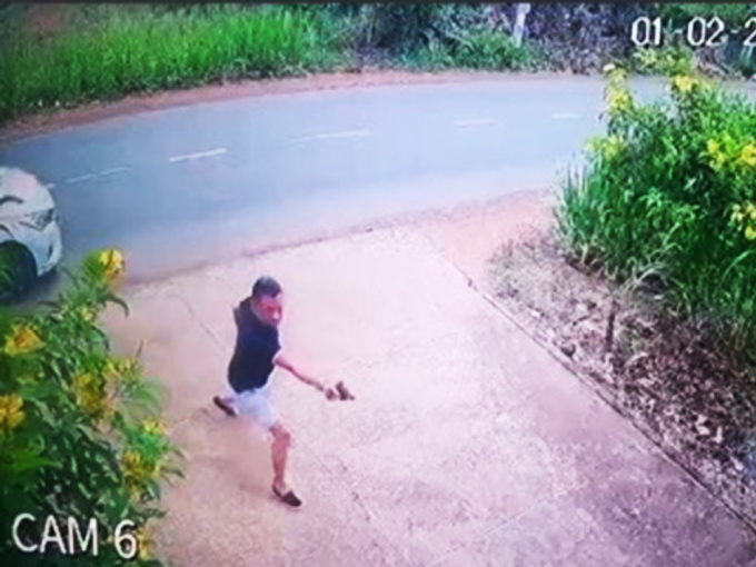 Nổ súng vào nhà 'đối thủ' sau mâu thuẫn trên TikTok