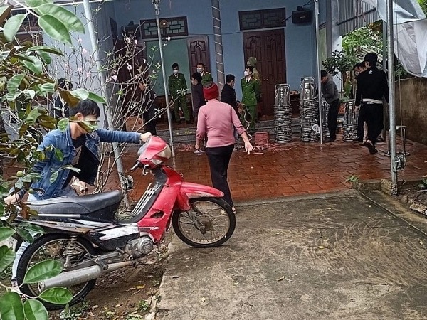 Điều tra nghi án chồng giết vợ rồi tự đâm trọng thương