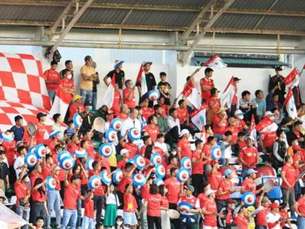 HAGL của bầu Đức và chuyện 9000 khán giả đến sân Pleiku: Tình yêu không vì ngôi sao