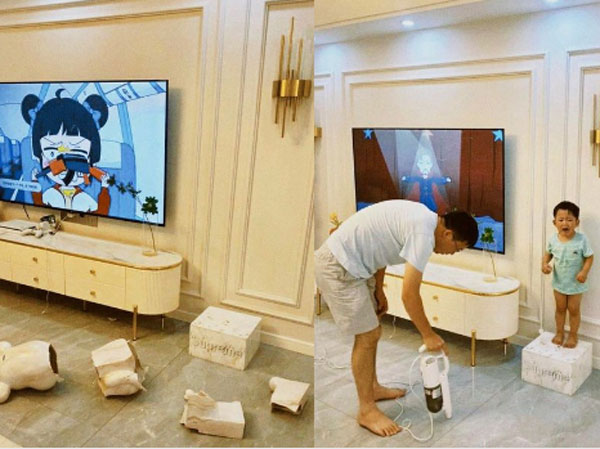 Cười ra nước mắt trước cảnh cậu bé 'đứng thế chỗ' khi làm vỡ bức tượng decor 'trăm củ' của bố mẹ: 'Phạt cũng được nhưng ít ra cho người ra mặc cái quần đã chứ!'