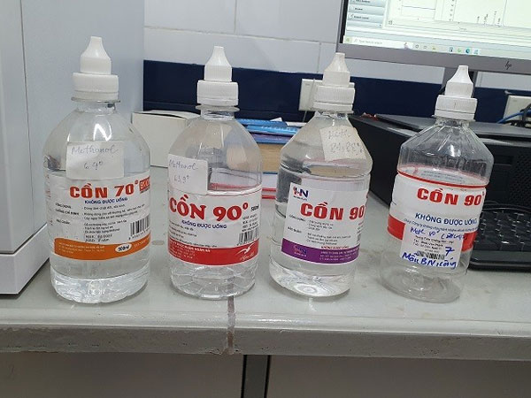 Ra hiệu thuốc mua cồn y tế về uống thay rượu, 'ma men' ngộ độc methanol tử vong