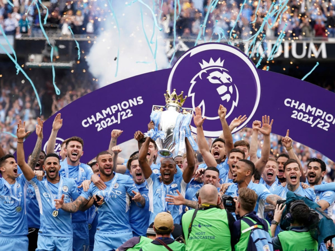Ai sẽ vô địch Premier League nếu Man City bị tước vương miện?