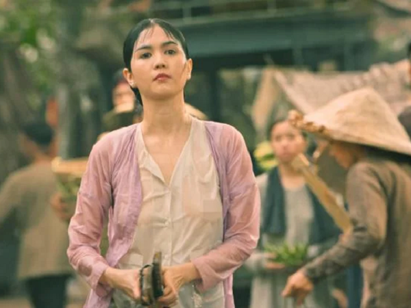 Chị Chị Em Em 2 vướng nghi vấn dùng cảnh nóng của Ngọc Trinh để PR phim