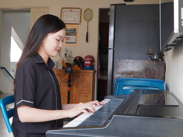 Chân dung cô gái trẻ ở TP HCM viết đơn tình nguyện nhập ngũ