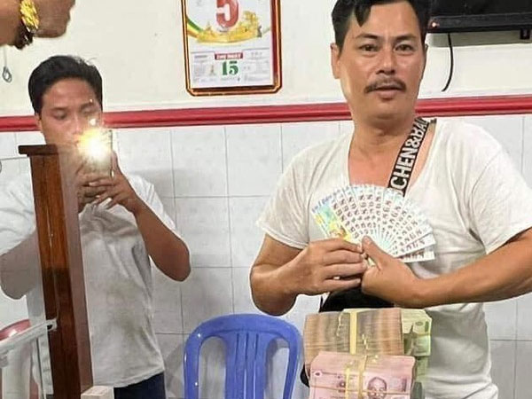 Xôn xao đại lý bán trúng 14 tờ vé số giải đặc biệt, trị giá 28 tỉ đồng