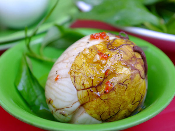 Trứng vịt lộn bất ngờ đứng thứ 12 trong bảng xếp hạng món ăn tệ nhất thế giới
