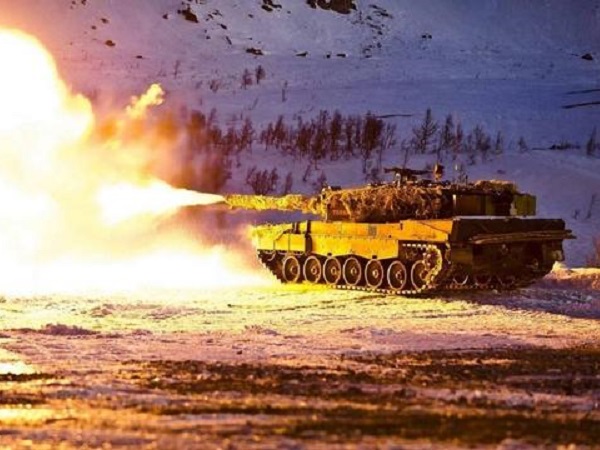 12 sư đoàn xe tăng Nga áp sát Ukraine, sắp đánh trận quyết định?