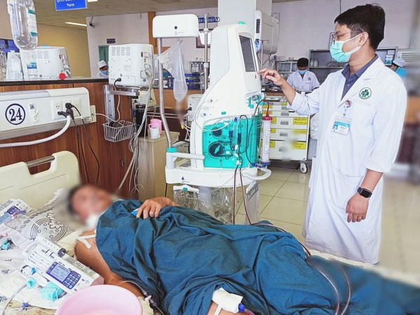 Vụ 88 người bị ngộ độc do ăn chè miễn phí: Một bệnh nhân tử vong