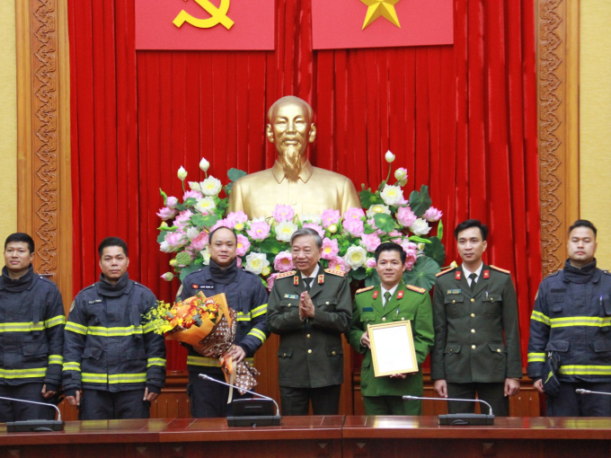 Bộ Công an cử 24 cán bộ sang Thổ Nhĩ Kỳ cứu hộ thảm họa động đất
