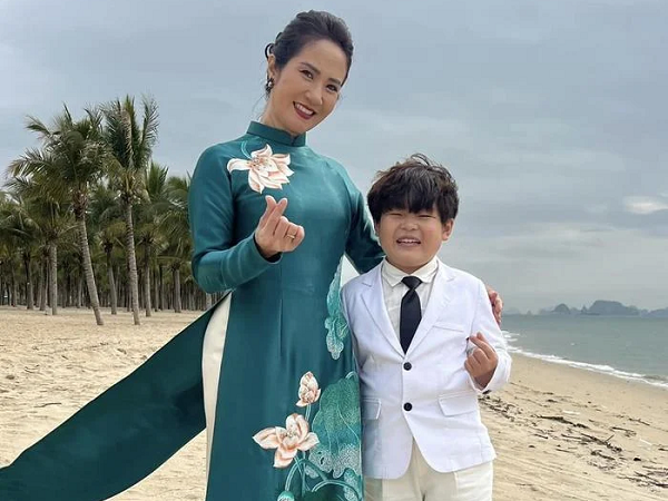 Đừng Làm Mẹ Cáu lộ tập cuối: Hai cặp đôi Quân - Hạnh và Khôi - Vy làm đám cưới tập thể ở bãi biển?