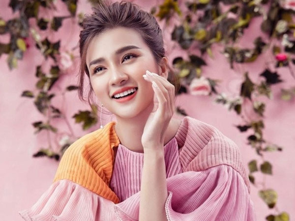 'Nữ hoàng cảnh nóng' từng bị vợ cũ Huy Khánh tuyên bố là 'tiểu tam' tới giờ vẫn lận đận tình duyên