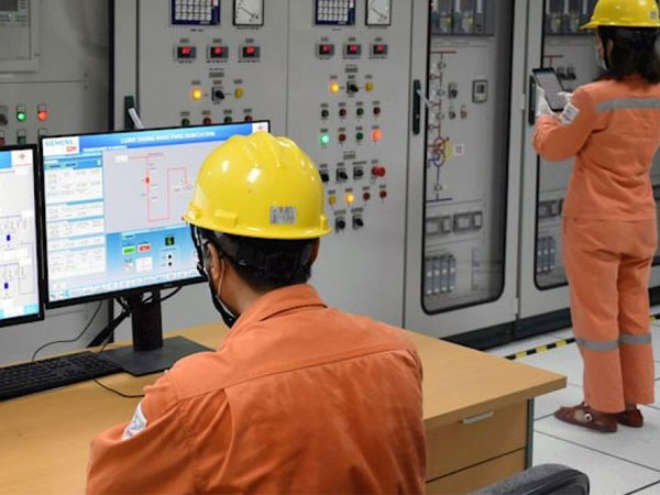 Tăng giá điện: Chia nhỏ đợt tăng tránh tác động lớn