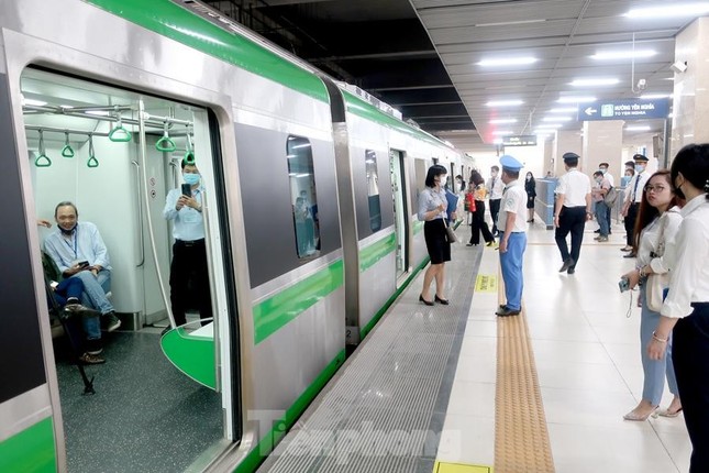 Lãnh đạo Hanoi Metro thông tin sự cố tàu Cát Linh - Hà Đông dừng đột ngột
