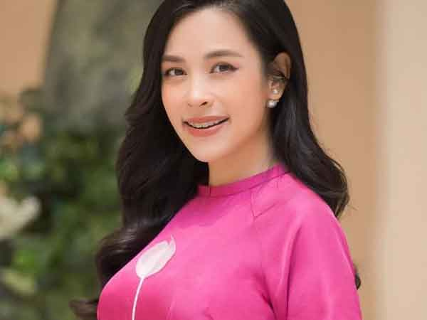 Trước khi 'giải cứu' Bảo Anh, Ngọc Mai từng bênh vực nữ ca sĩ Vbiz này
