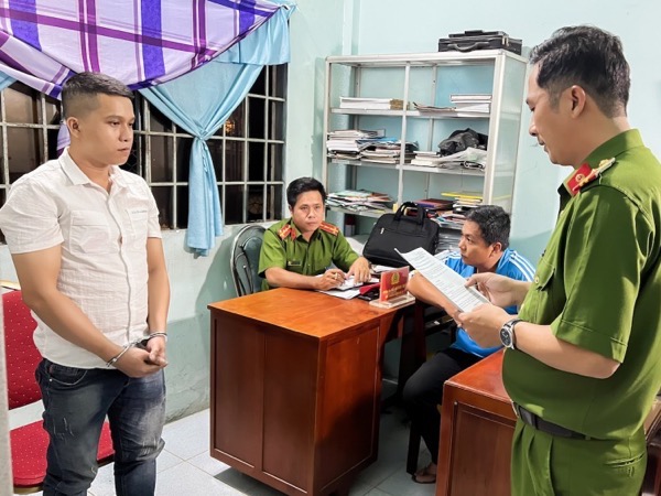 Thanh niên lặn lội từ TP HCM qua Vĩnh Long làm 'chuyện người lớn' với bé gái 13 tuổi