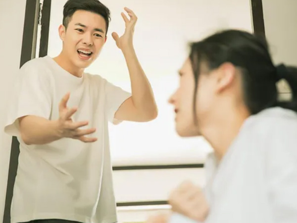Tôi thà ly hôn còn hơn về ở hẳn quê chồng