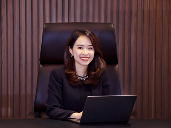 Những bóng hồng xinh đẹp ngồi ghế lãnh đạo ngân hàng