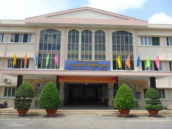 Yêu cầu 1 trường học hoàn trả hơn 700 triệu quỹ phụ huynh