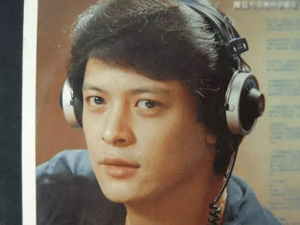 'Hoàng tử quyến rũ' của nhạc pop Trung Quốc Lưu Văn Chính qua đời
