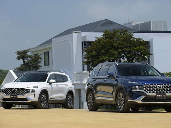 Triệu hồi gần 18.000 xe Hyundai Santa Fe tại Việt Nam vì lỗi dây an toàn