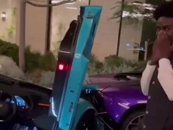 Nhầm chân ga với chân phanh, nhân viên phục vụ phá nát 2 siêu xe Lamborghini