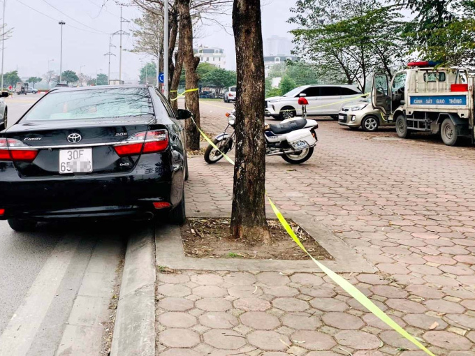 Lái xe Camry vi phạm nồng độ cồn, dùng giấy phép lái xe mua trên mạng