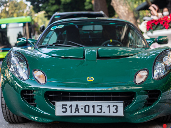 Khám phá Lotus Elise S2 độc nhất Việt Nam