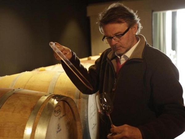 Philippe Troussier, rượu vang và nhà truyền giáo