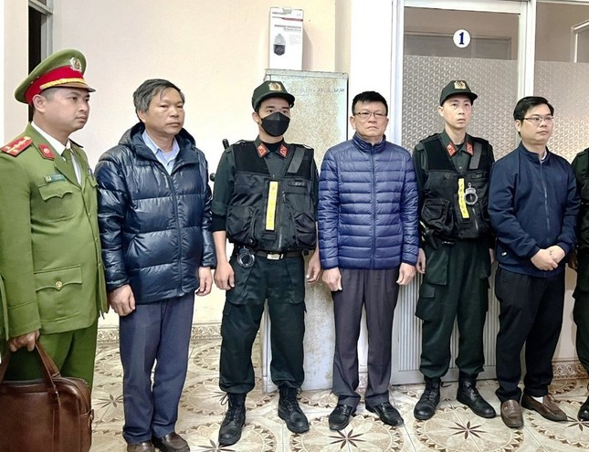Lãnh đạo Trung tâm Đăng kiểm TT-Huế nhận hối lộ để hợp thức hóa hồ sơ