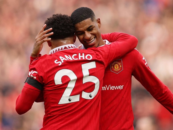 Rashford và Sancho bùng nổ, Man United 'diệt gọn' Leicester