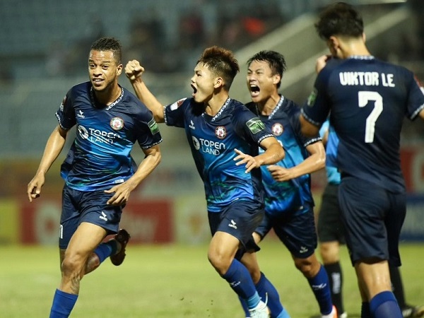 Vòng 4 V.League 2023: Topenland Bình Định thăng hoa đánh chiếm ngôi đầu trước khi giải tạm nghỉ 2 tháng