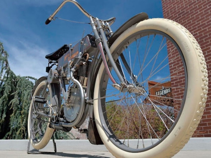 Harley-Davidson Strap Tank 1908 đắt nhất thế giới, hơn 22 tỷ đồng