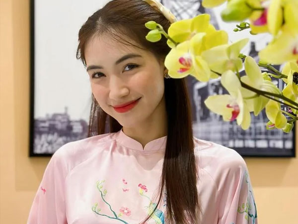 Hòa Minzy thừa nhận bản thân đang phiền muộn, tiết lộ tình trạng hiện tại khiến fan xót xa
