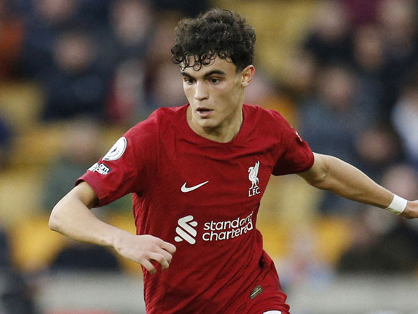 Stefan Bajcetic: Từ cuộc đàm phán MU đến viên ngọc của Liverpool