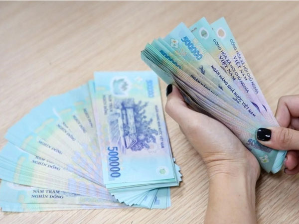 Nhóm đối tượng nào được tăng lương cơ sở lên 1,8 triệu đồng từ 1-7-2023?