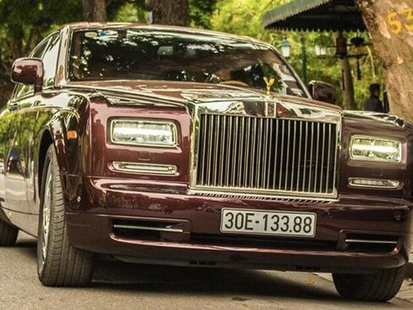 Đại hạ giá, Rolls-Royce Phantom Lửa Thiêng của ông Trịnh Văn Quyết vẫn ế khách
