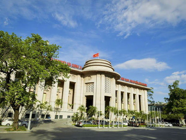 Ngân hàng Nhà nước lên tiếng việc 'ép' khách vay vốn mua bảo hiểm