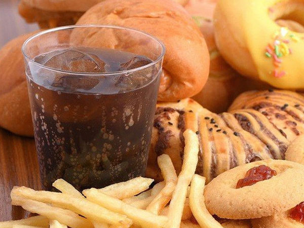 Chuyên gia dinh dưỡng cảnh báo: 6 thói quen ăn uống làm tăng nguy cơ mắc ung thư vú gấp nhiều lần